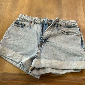 Light wash Cuffed Denim Jean Shorts Size 4 High Waist